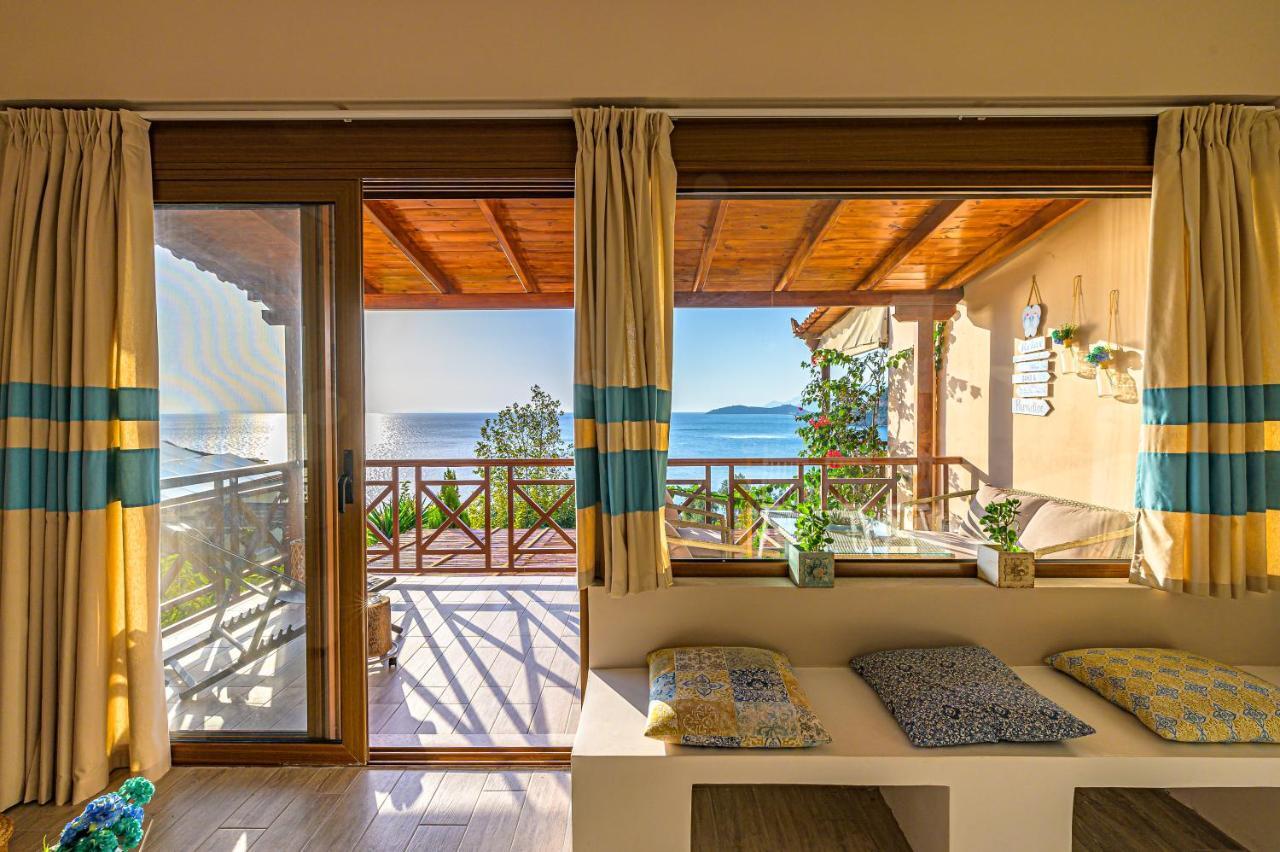 Paralio Astros Beachfront Suites Xiropigado Exterior foto